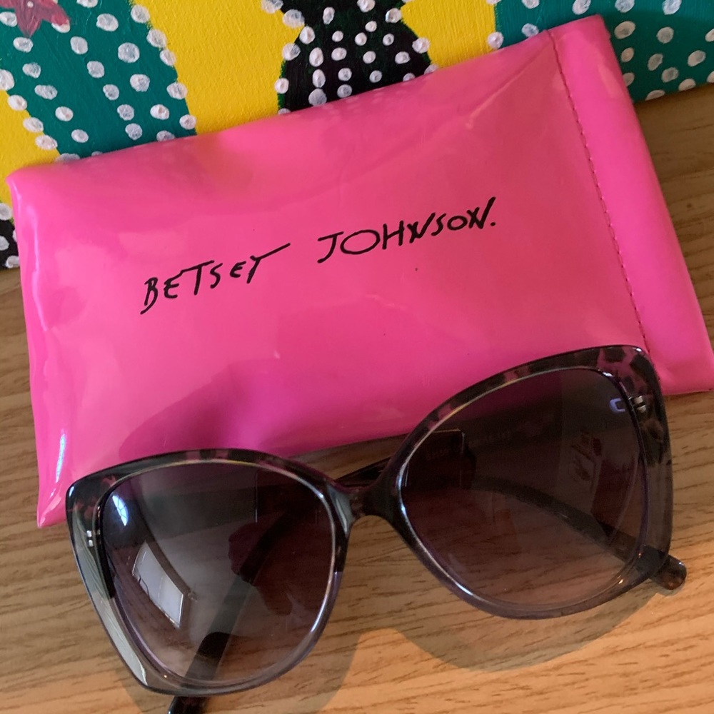 Betsey Johnson sunglasses